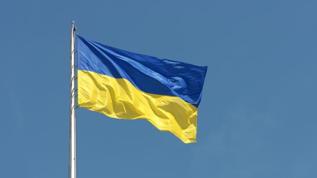Ukraine-flag-AdobeStock_51694921-2048x