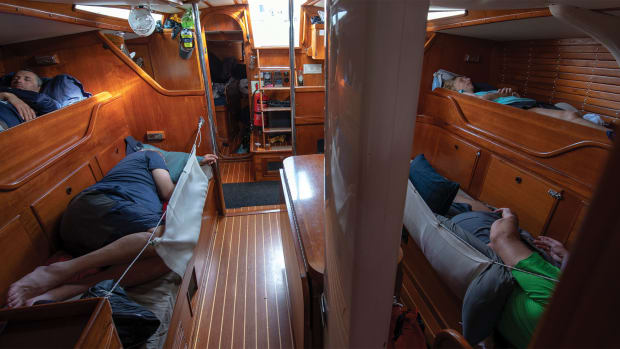 Lee-Cloths-Lee-Boards-and-single-bunks-on-ISBJORN_by-Andy-Schell_Trans-Atlantic-2019