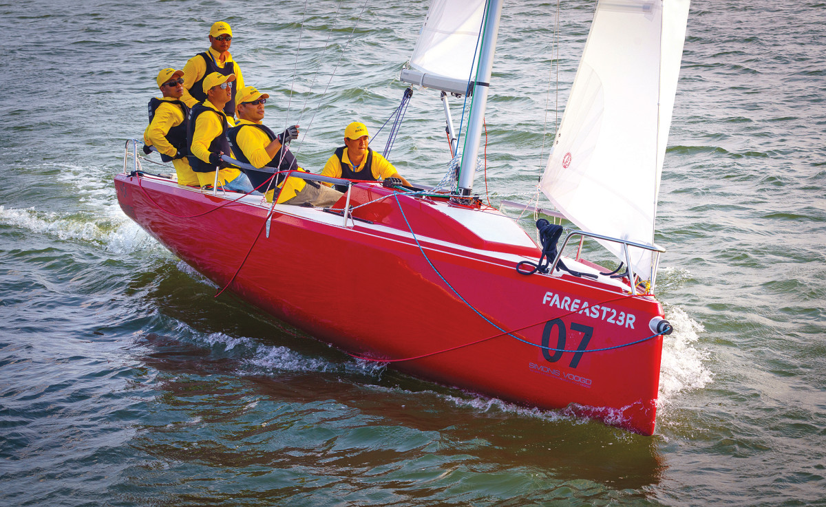 boat review: fareast 23r - sail magazine