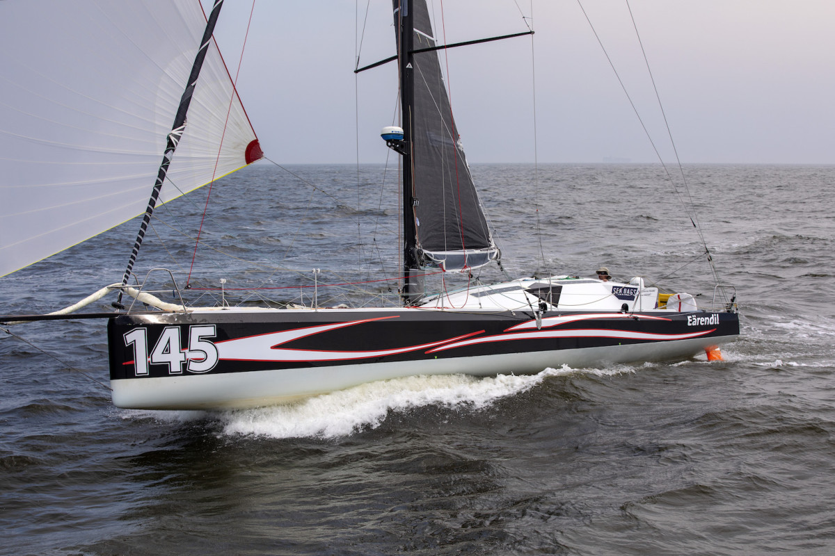 Eärendil closes in on the finish in New York Harbor 