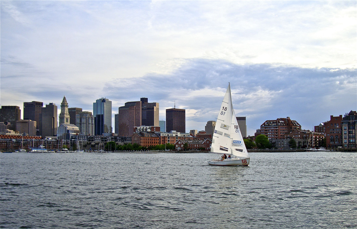 Sailors from Courageous Sailing Center in Boston take a Rhodes 19 out for a spin