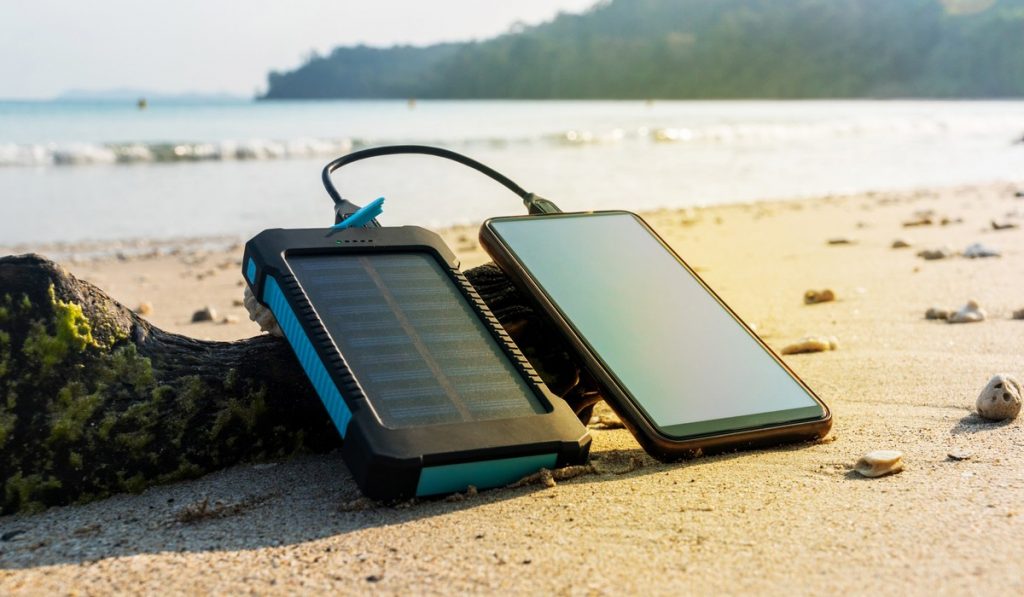 solar powered phone chargers are great for saving power
